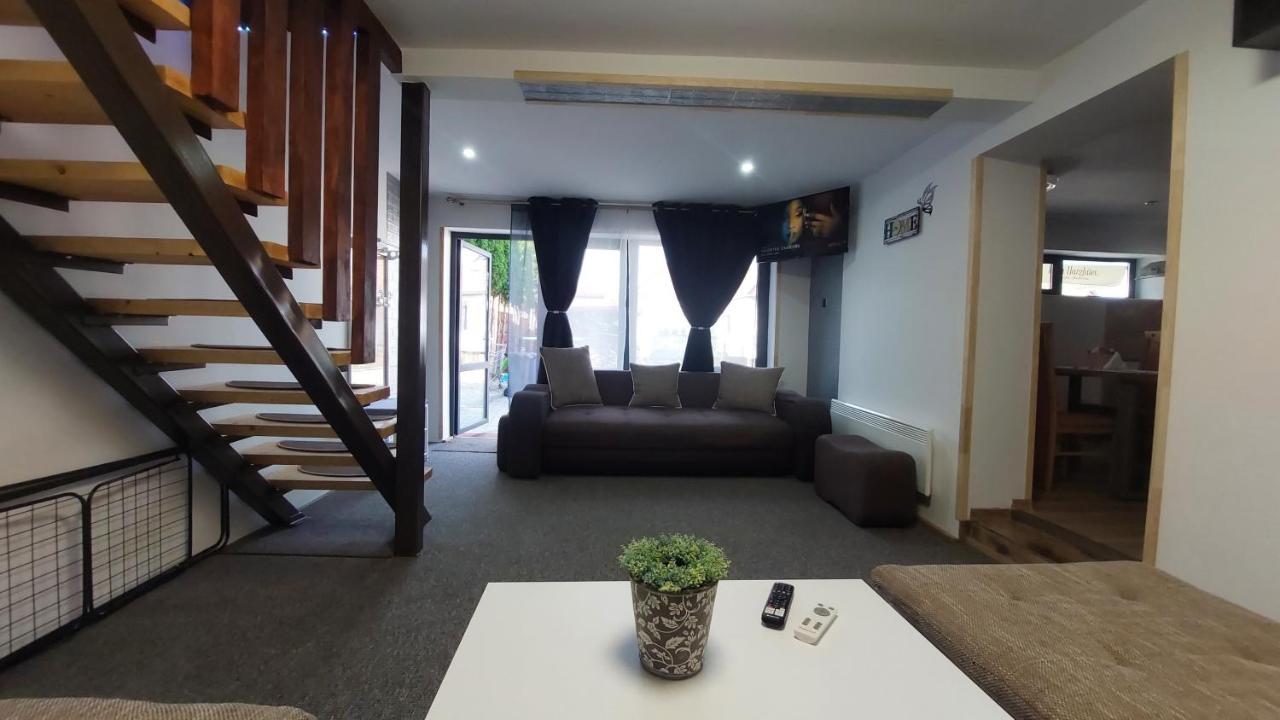 Morrison Apartments เมียร์คูรา-ชุค ห้อง รูปภาพ