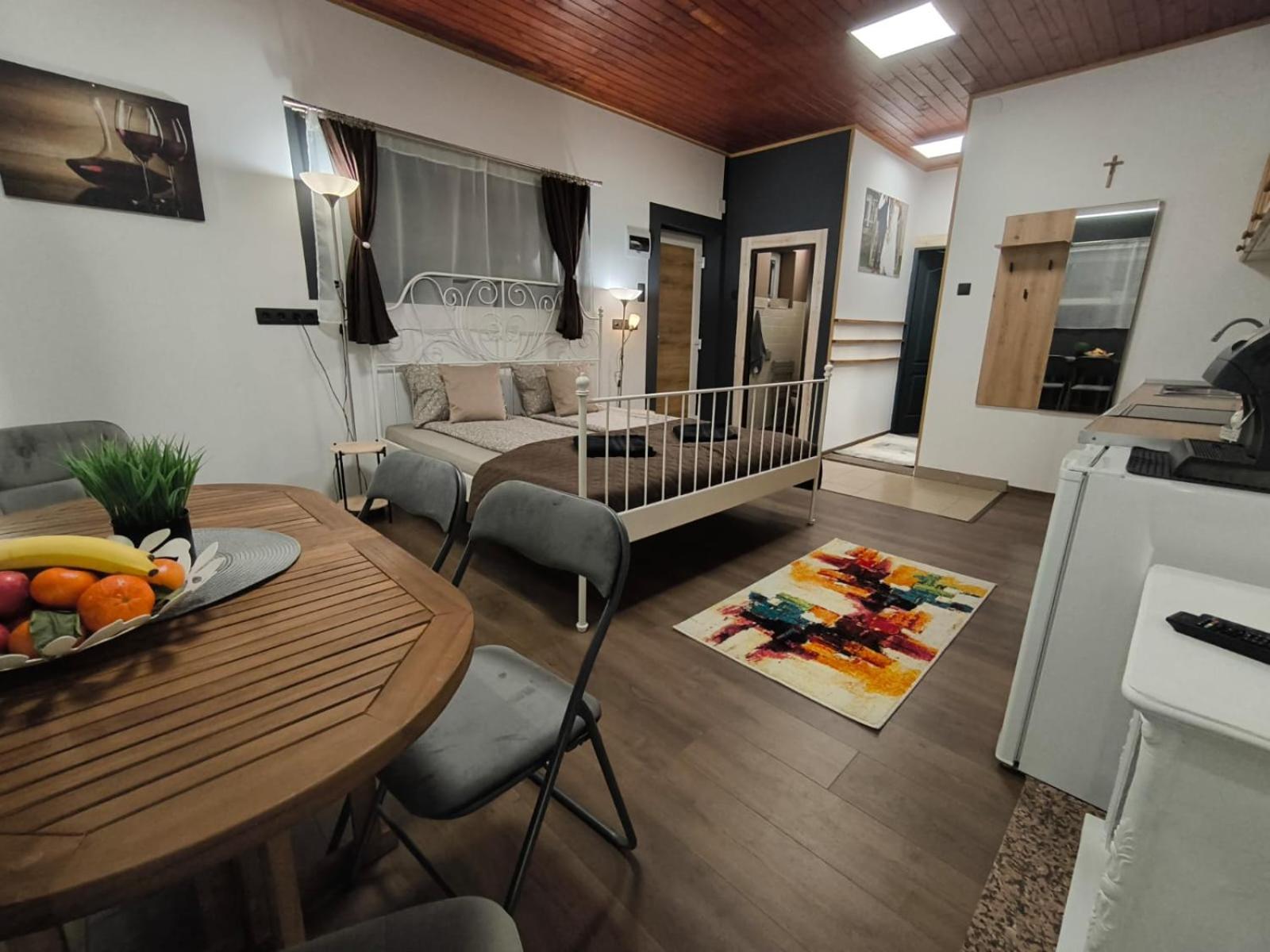 Morrison Apartments เมียร์คูรา-ชุค ภายนอก รูปภาพ